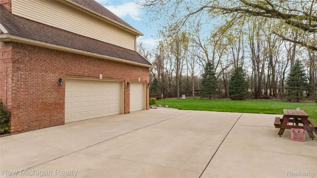 13445 Millie Court, Holly Township, MI 48442