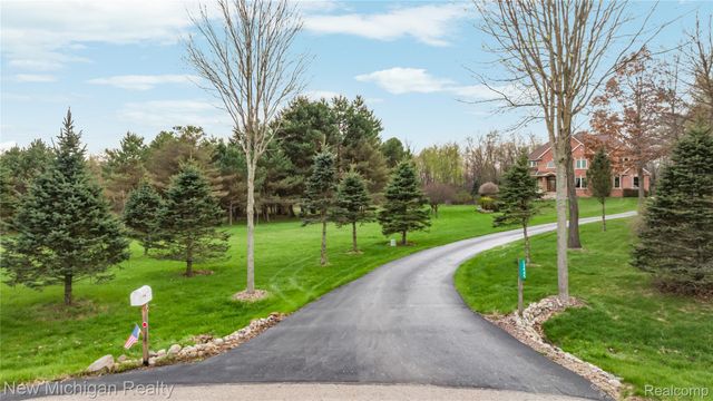 13445 Millie Court, Holly Township, MI 48442