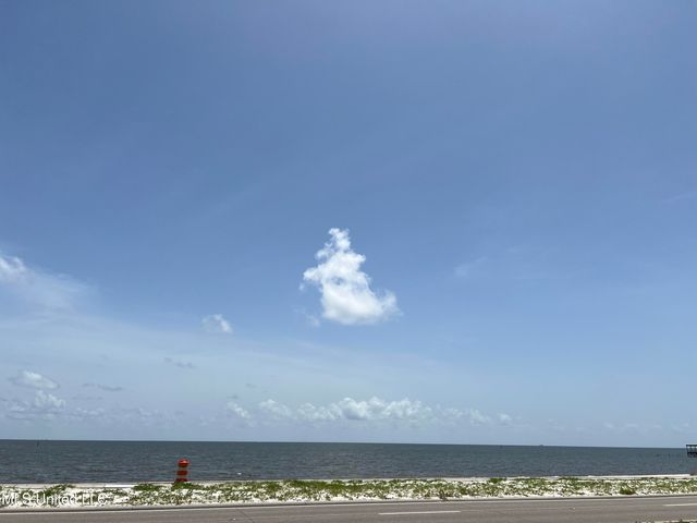788 W Beach Boulevard, Pass Christian, MS 39571