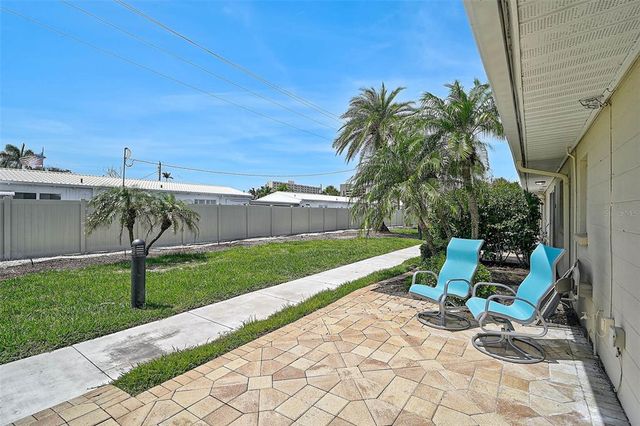 5830 MIDNIGHT PASS ROAD 108, Sarasota, FL 34242