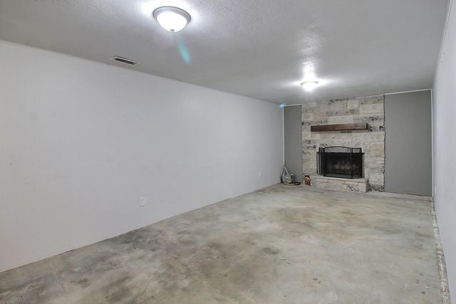 411 S Washington St, Belle Plaine, KS 67013