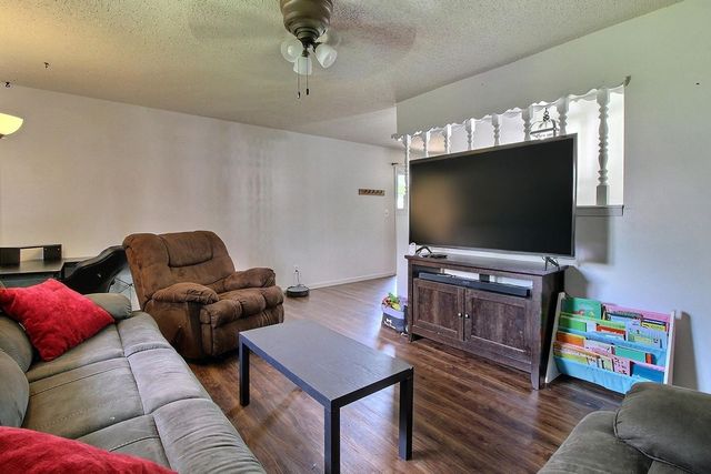 411 S Washington St, Belle Plaine, KS 67013