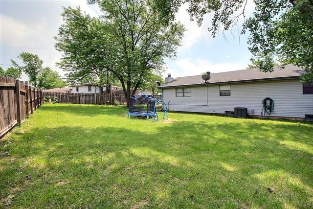 411 S Washington St, Belle Plaine, KS 67013