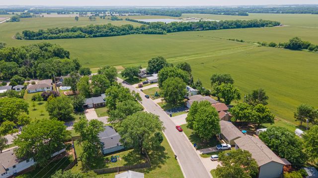 411 S Washington St, Belle Plaine, KS 67013