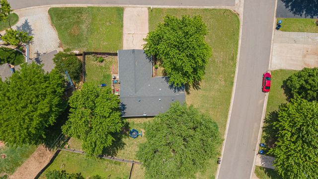411 S Washington St, Belle Plaine, KS 67013