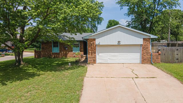 411 S Washington St, Belle Plaine, KS 67013