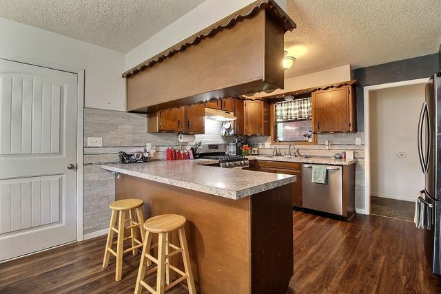 411 S Washington St, Belle Plaine, KS 67013