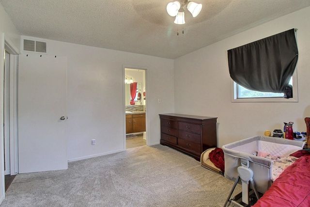 411 S Washington St, Belle Plaine, KS 67013