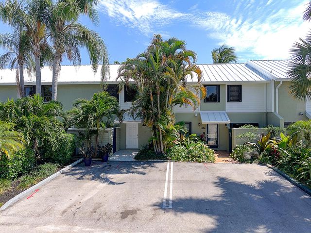 622 Mariners Way, Boynton Beach, FL 33435