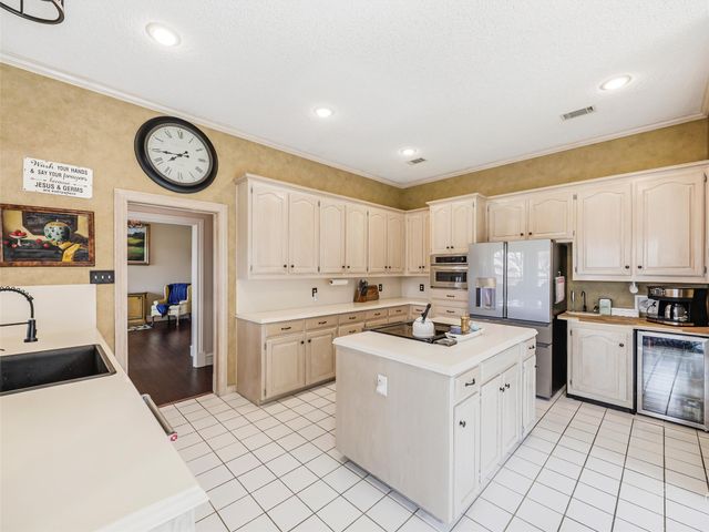 1110 Hills Creek Drive, Mckinney, TX 75072