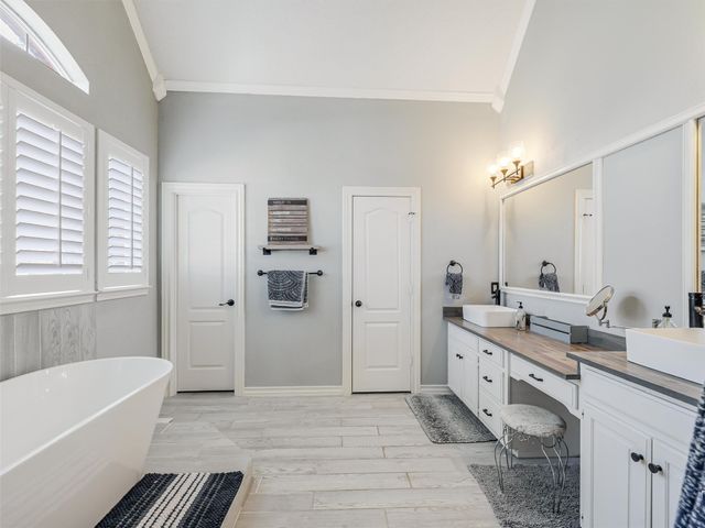 1110 Hills Creek Drive, Mckinney, TX 75072