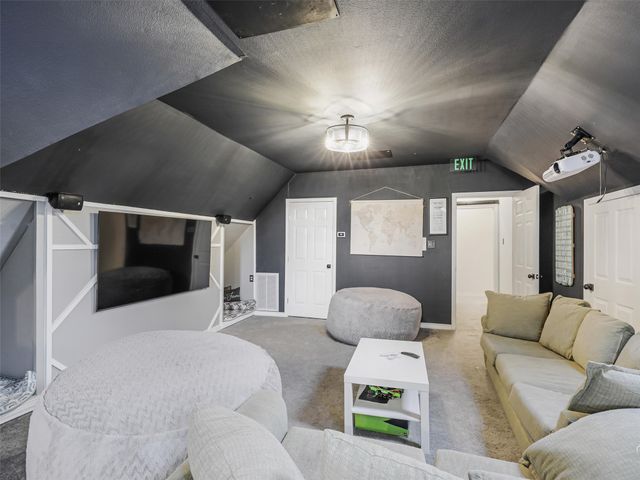 1110 Hills Creek Drive, Mckinney, TX 75072