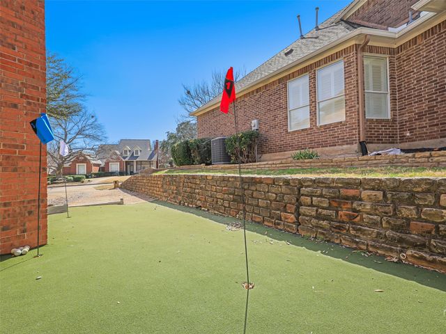 1110 Hills Creek Drive, Mckinney, TX 75072