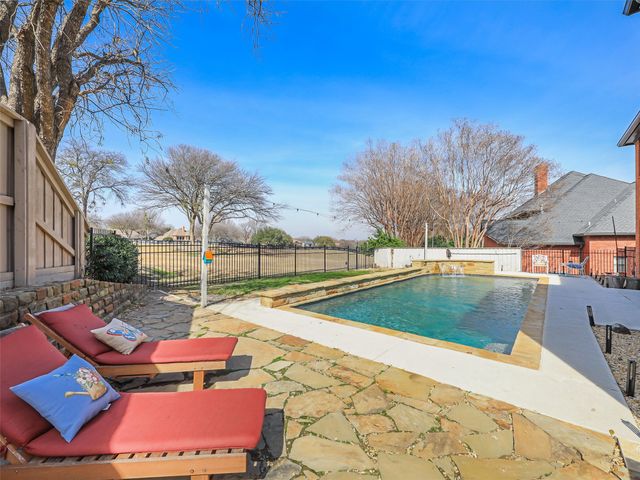 1110 Hills Creek Drive, Mckinney, TX 75072