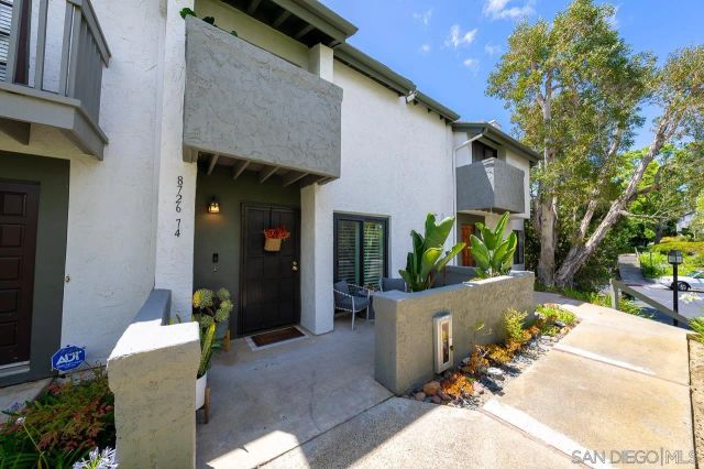 8726 Villa La Jolla Dr 74, La Jolla, CA 92037