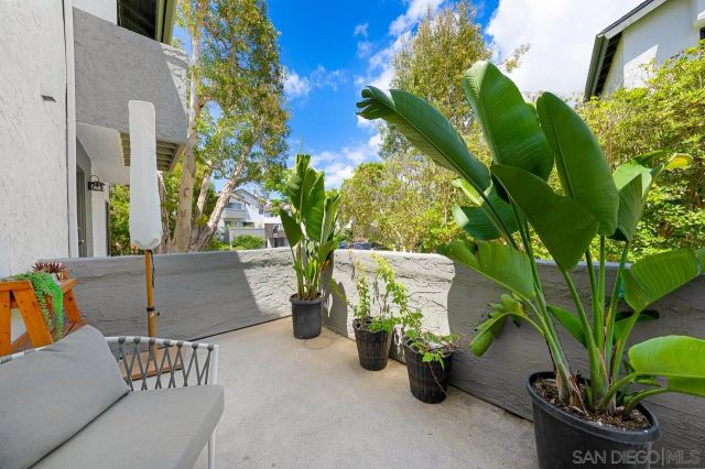 8726 Villa La Jolla Dr 74, La Jolla, CA 92037