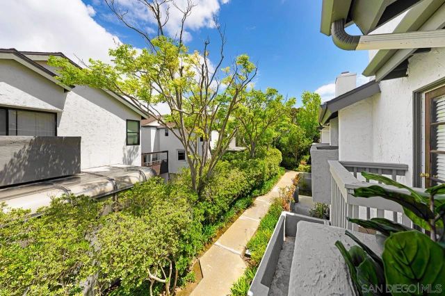 8726 Villa La Jolla Dr 74, La Jolla, CA 92037