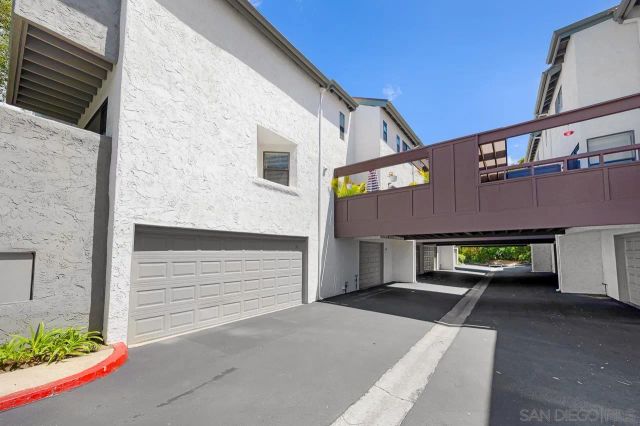 8726 Villa La Jolla Dr 74, La Jolla, CA 92037