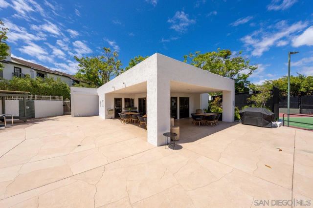 8726 Villa La Jolla Dr 74, La Jolla, CA 92037