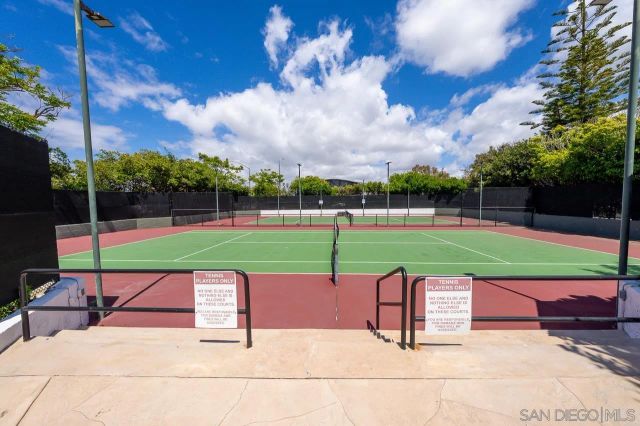 8726 Villa La Jolla Dr 74, La Jolla, CA 92037