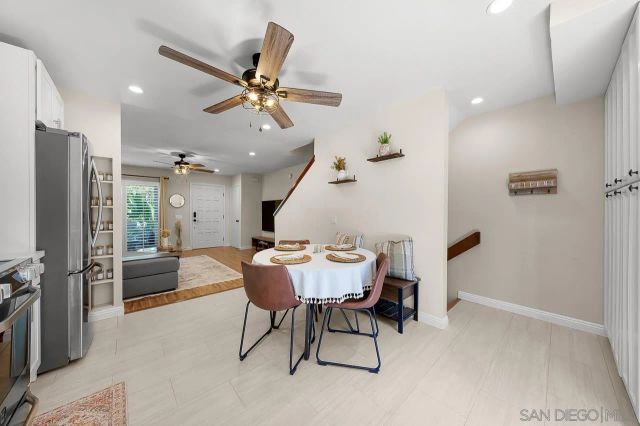 8726 Villa La Jolla Dr 74, La Jolla, CA 92037