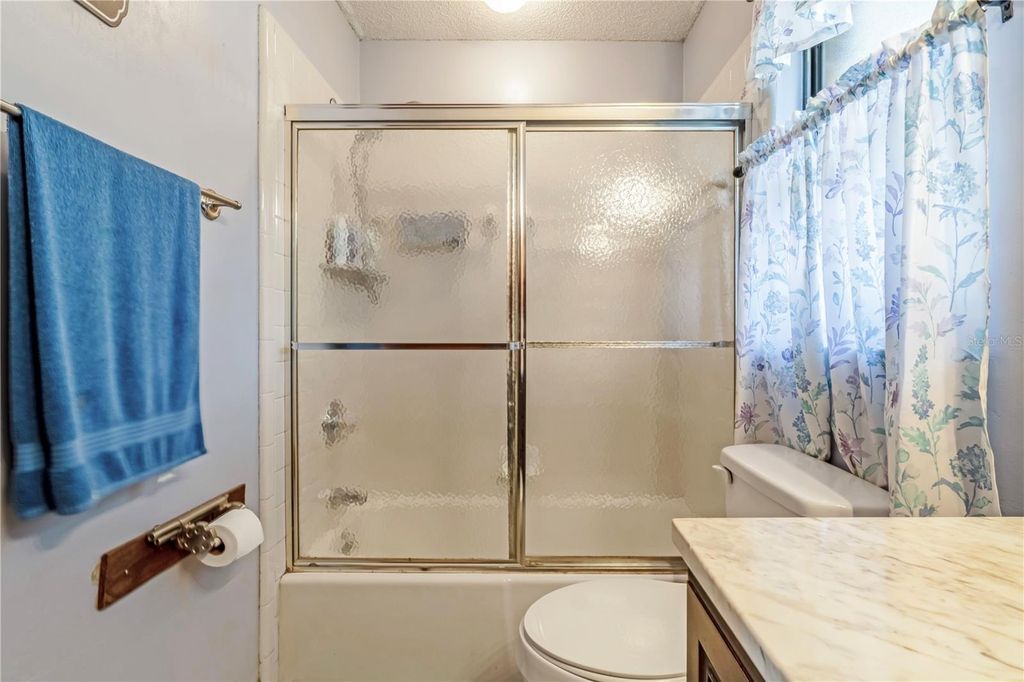 Image 11 of property listing at 2417 S OAK PARK DRIVE, Deland, FL 32724