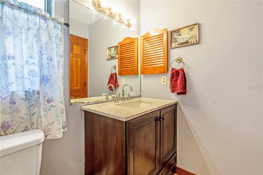 Image 10 of property listing at 2417 S OAK PARK DRIVE, Deland, FL 32724