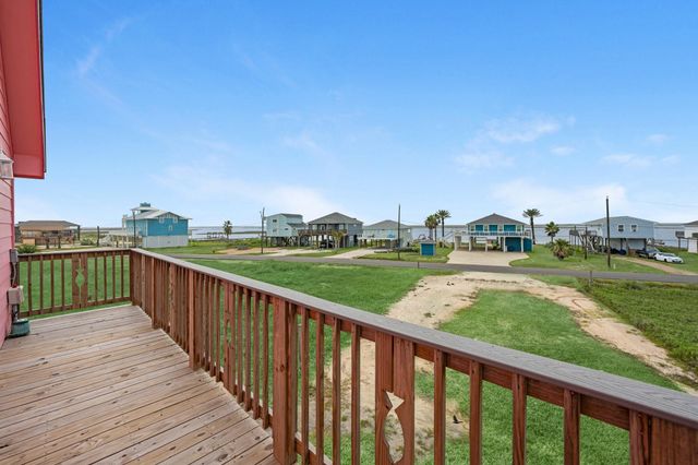4523 Palm Street, Freeport, TX 77541