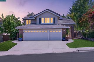 406 Skycrest Dr, Danville, CA 94506