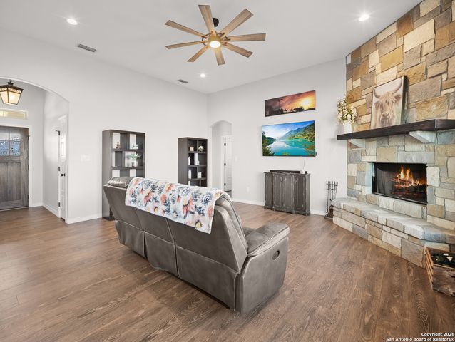 1712 Vista View, Pleasanton, TX 78064