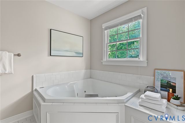5716 Oak Mill Ct, Henrico, VA 23059