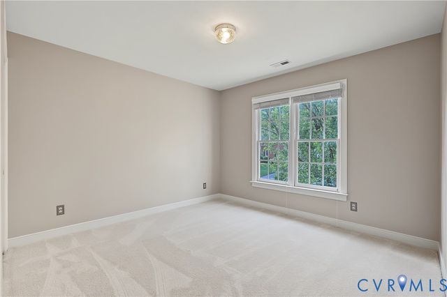 5716 Oak Mill Ct, Henrico, VA 23059