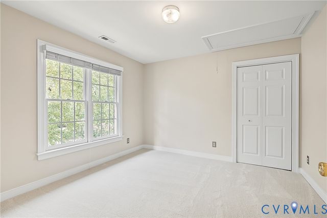 5716 Oak Mill Ct, Henrico, VA 23059
