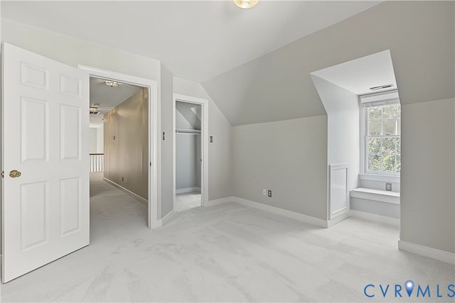 5716 Oak Mill Ct, Henrico, VA 23059