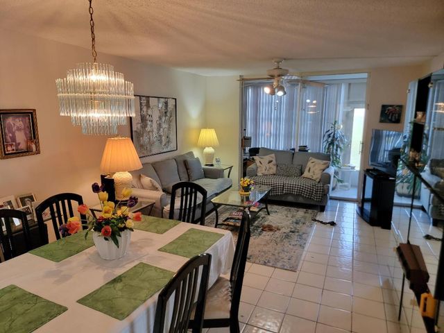 8950 Sunrise Lakes Boulevard 112, Sunrise, FL 33322