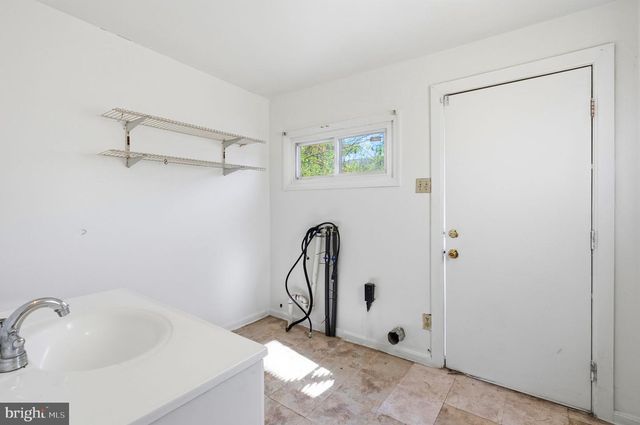 348 VALLEY RD, Coatesville, PA 19320