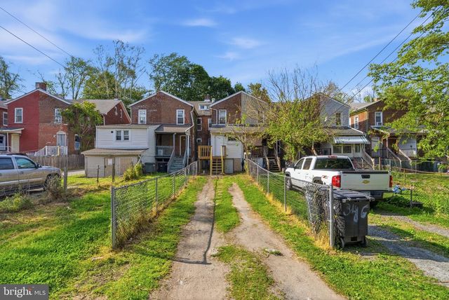 348 VALLEY RD, Coatesville, PA 19320