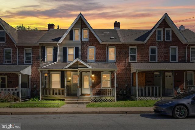 348 VALLEY RD, Coatesville, PA 19320