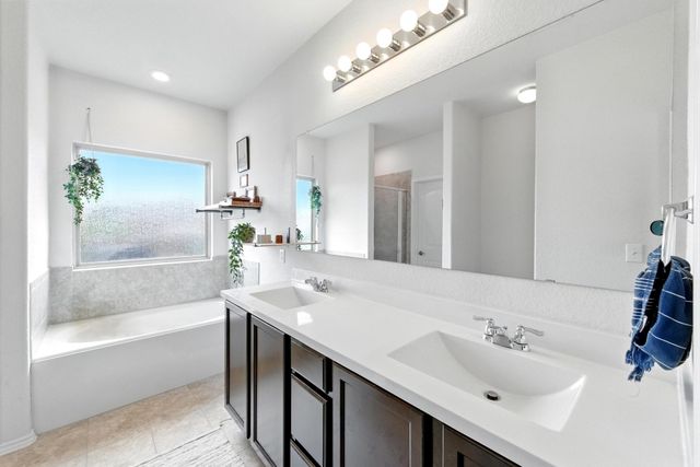 3905 Alpine Autumn DR, Austin, TX 78744