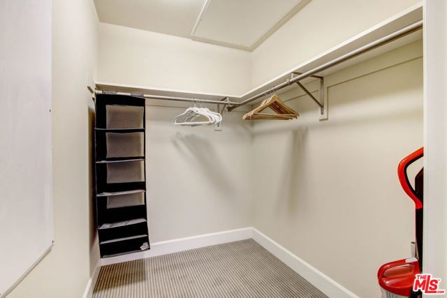 589 Americana Way Marc 423, Glendale, CA 91210