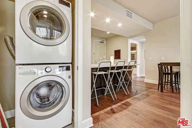 589 Americana Way Marc 423, Glendale, CA 91210