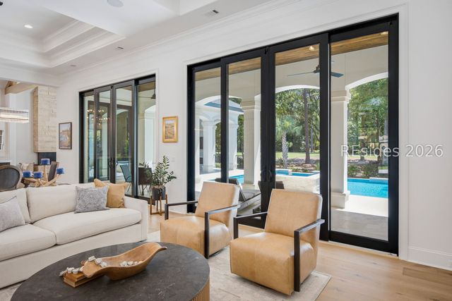 10 Wexford Dr, Hilton Head Island, SC 29928