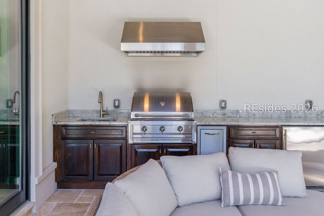 10 Wexford Dr, Hilton Head Island, SC 29928