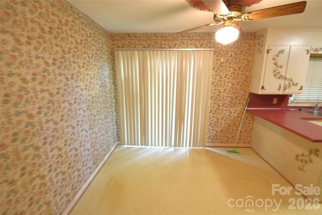 502 W Henry Street, Belmont, NC 28012