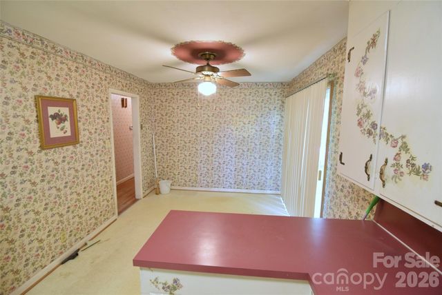 502 W Henry Street, Belmont, NC 28012