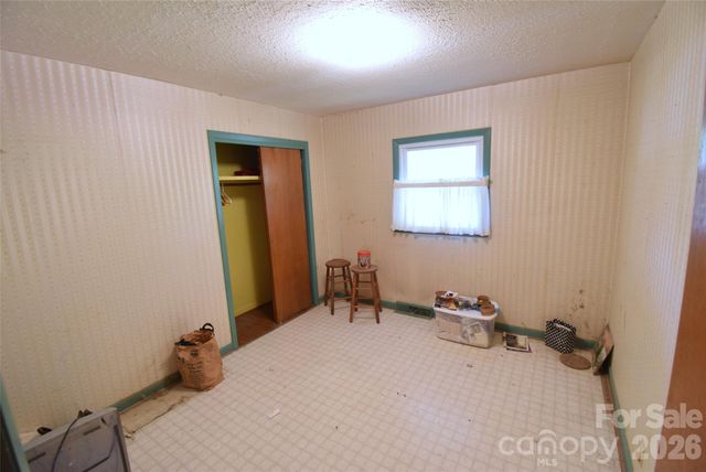 502 W Henry Street, Belmont, NC 28012