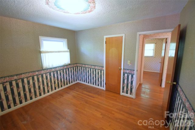 502 W Henry Street, Belmont, NC 28012