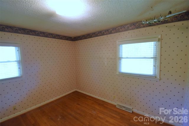 502 W Henry Street, Belmont, NC 28012