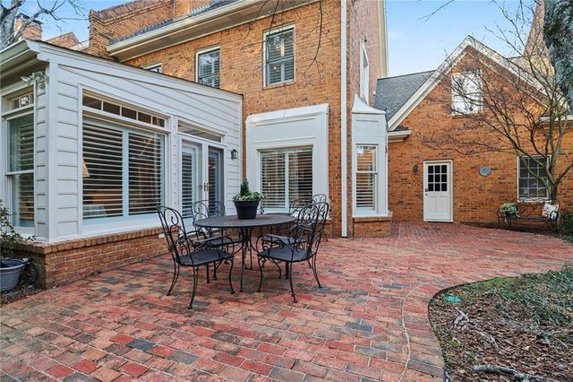 5300 Fairfield W, Dunwoody, GA 30338