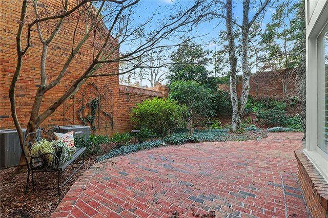 5300 Fairfield W, Dunwoody, GA 30338